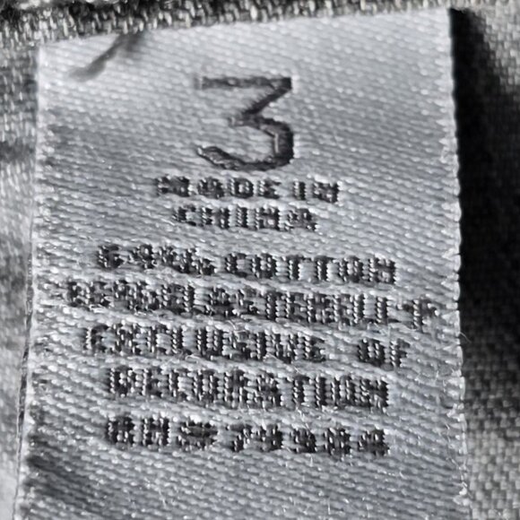 Chico's Platinum Denim Jeans with a Great Look Sparkling Rear Pocket Design - Picture 7 of 7